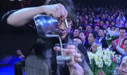 魔术视频,跟随视频探索神奇表演背后的奥秘